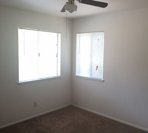 5th image of 1728 Sunnydale Ave