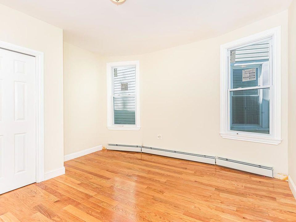 2nd image of 241 E 91st St Floor 2