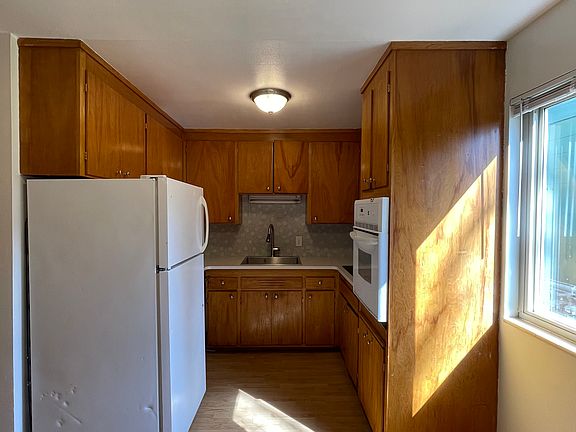 3rd image of 2117 Nob Hill Ave N Unit 2