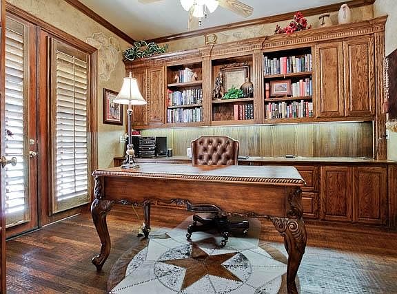 5th image of 8501 Orchard Hill Dr