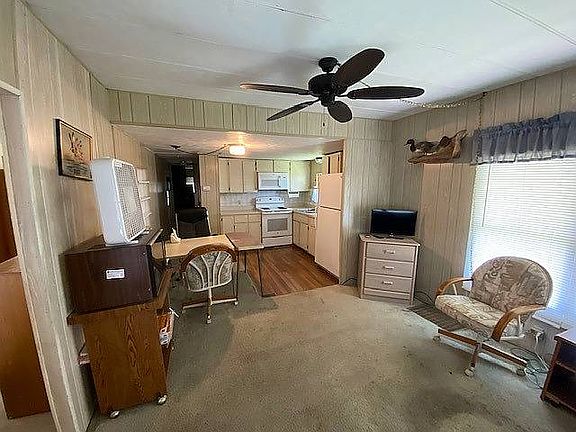 5th image of 1208 Lee St Lot 76