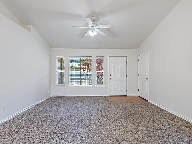 2530 Paintbrush Dr — Photo 11