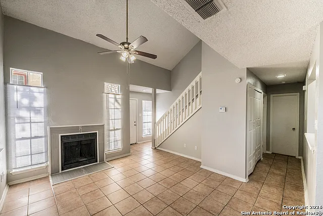 3 bed, 2.0 bath, 1138 sqft, $1,200 — Photo 4