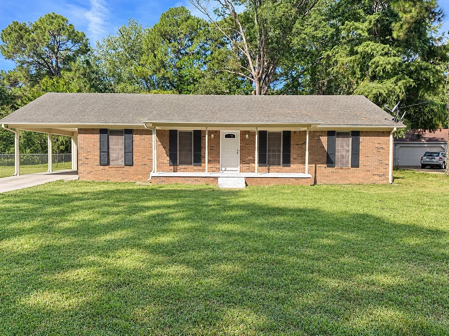 3 bed, 1543 sqft, $1,800 — Photo 1