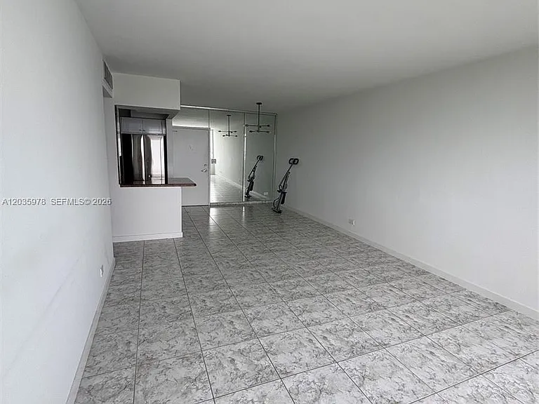7441 Wayne Ave #8B — Photo 5