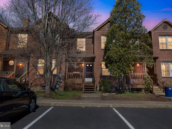 105 Pepper Dr, Collegeville, PA 19426