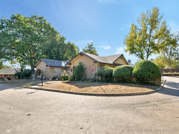 2200 Cloverleaf Pl, Ardmore, OK 73401