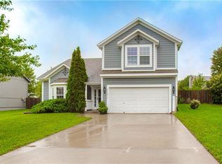 21877 S Lincoln Ter, Spring Hill, KS 66083