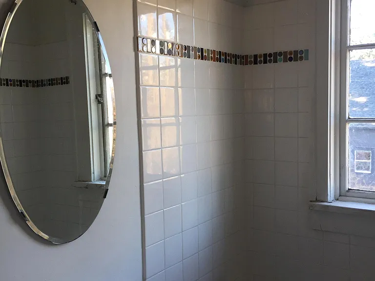1005 N Rosa Parks Way — Photo 3