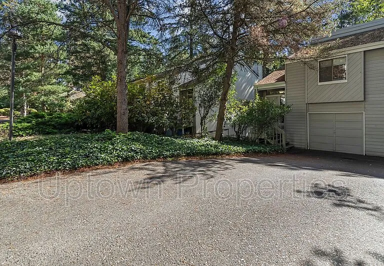 248 Cervantes — Photo 27
