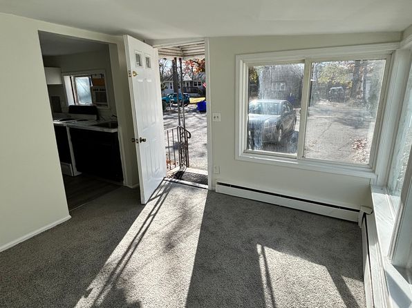 974 Lynnwood Ave APT 3