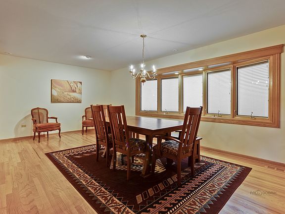 5th image of 1800 Country Knoll Ln
