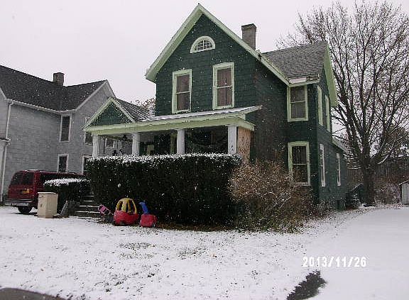 2nd image of 1011 Grand Central Ave