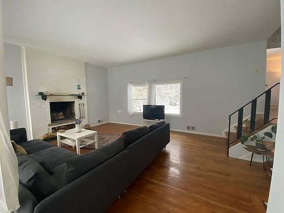 3rd image of 311 Twinbrook Pkwy