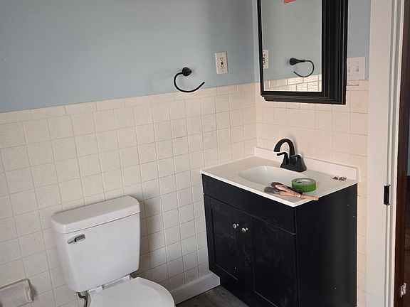 2nd image of 503 Goldsborough St