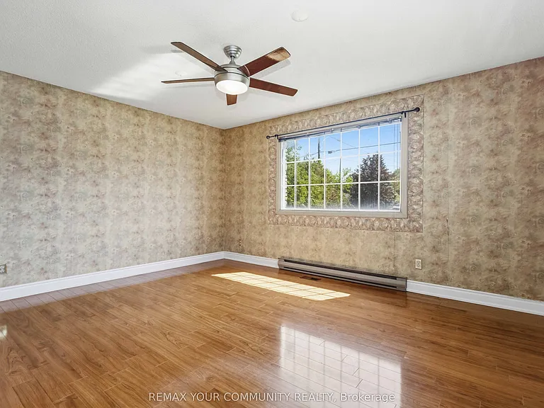 314 The Queensway S — Photo 28