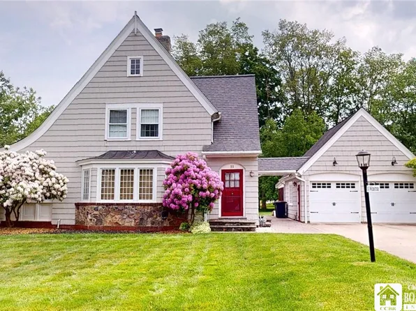 11 Webster St, Lakewood, NY 14750