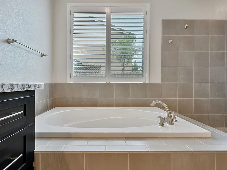 200 Moisant Ct — Photo 20