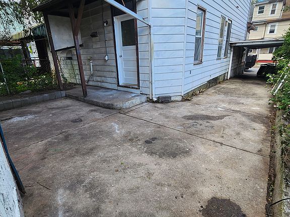 3rd image of 512 Rolling Mill Ave