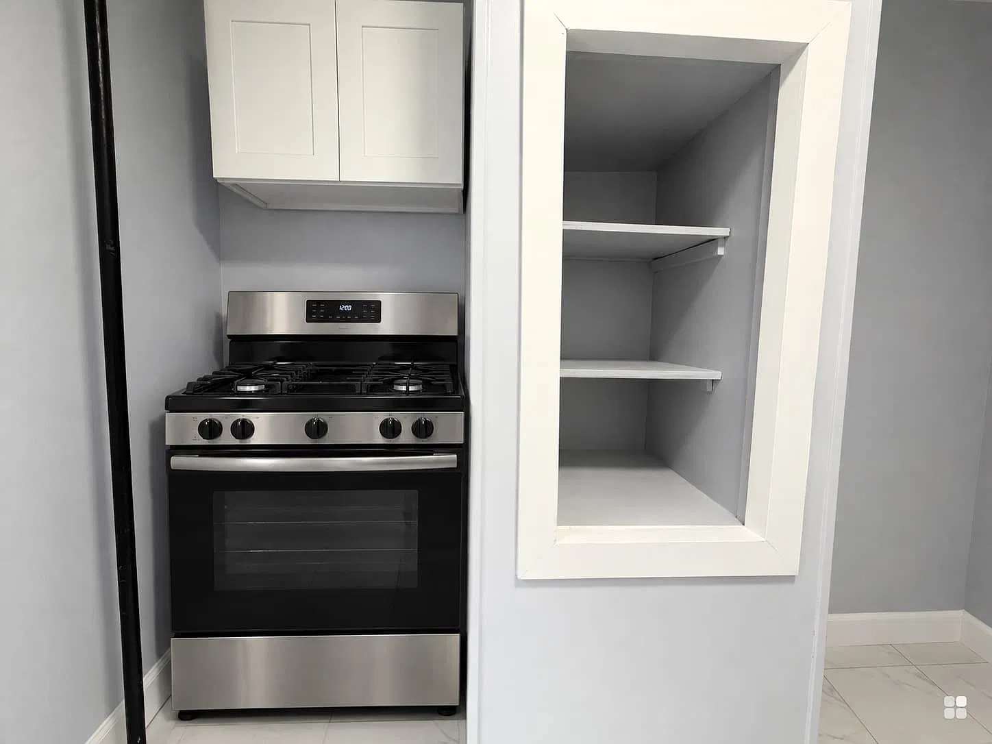 2 bed, 800 sqft, $2,500 — Photo 1