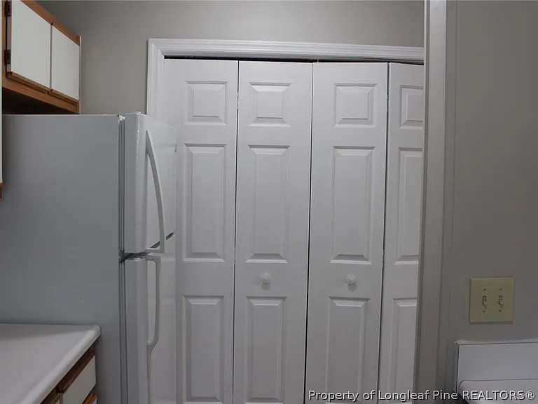 325-8 Waterdown Dr #8 — Photo 10