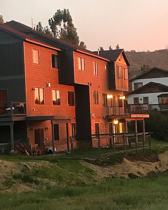 2nd image of 418 Willow