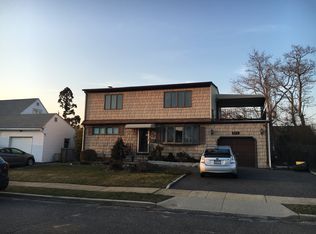 367 N Idaho Ave, Massapequa, NY 11758