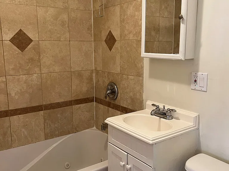 5318 N Francisco Ave #2N — Photo 9
