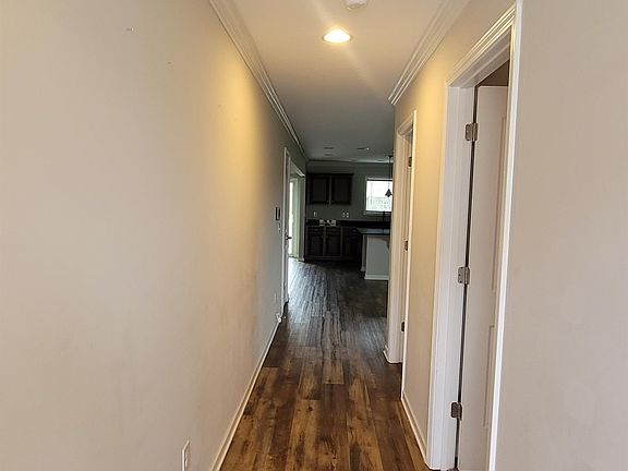 5th image of 601 Teaberry Dr