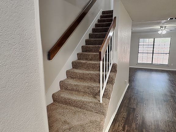 2nd image of 7334 Kingswood Cir