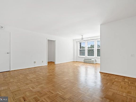 3rd image of 2500 Q St NW APT 424
