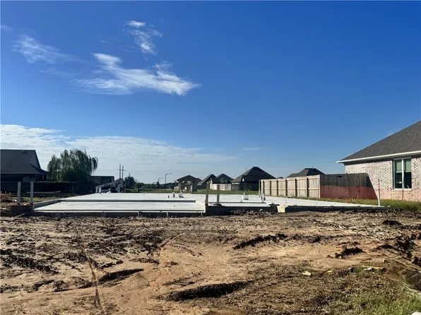 7805 Leadtree Dr, Navasota, TX 77868