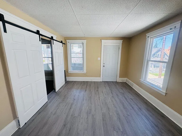 3405 Roehl Ave — Photo 14
