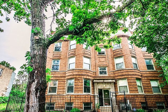 1st image of 4023 S Calumet Ave Unit 3N
