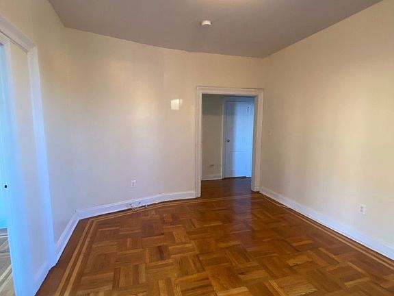 4th image of 3347 Park Ave APT 4D