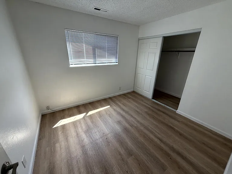 951 Sloat Dr — Photo 9