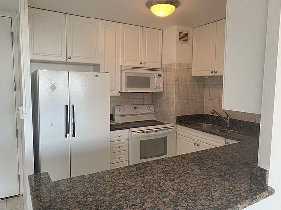 2nd image of 4343 N Clarendon Ave APT 714