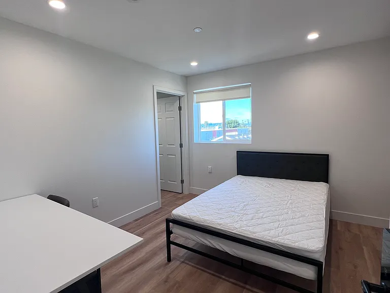 1224 W 37th Pl — Photo 51