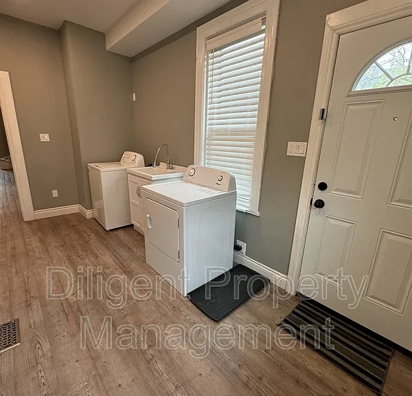 203 Rubidge St #201 — Photo 12
