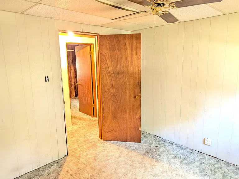 1110 Roemer Blvd — Photo 3