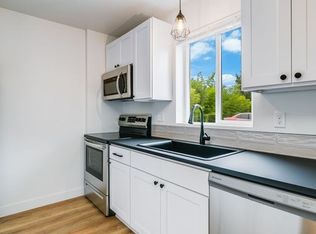 857 SW 134th St #B2, Seattle, WA 98146