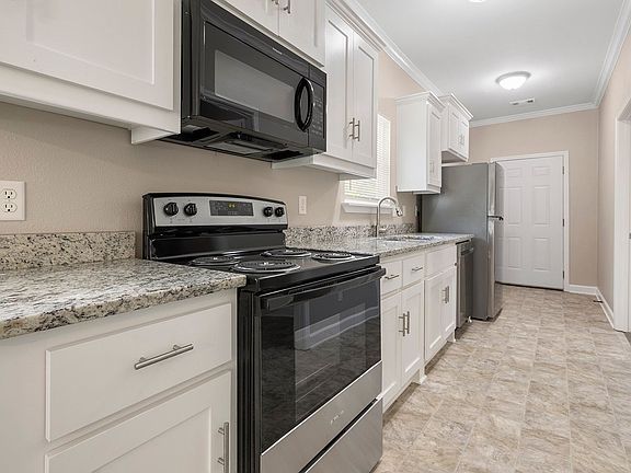 5th image of 1809 Johnson St