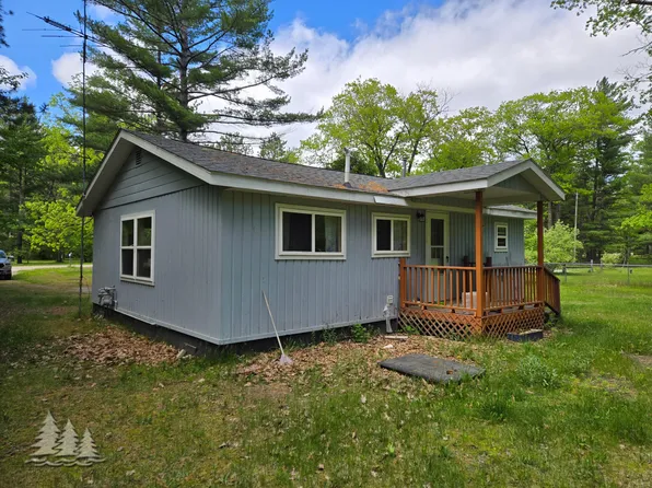 2555 Big Buck Dr, Lewiston, MI 49756