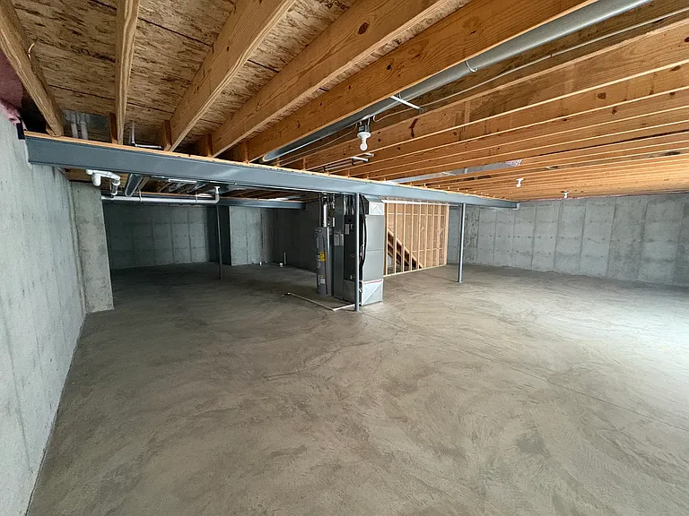 408 Andrew Joseph Dr — Photo 17