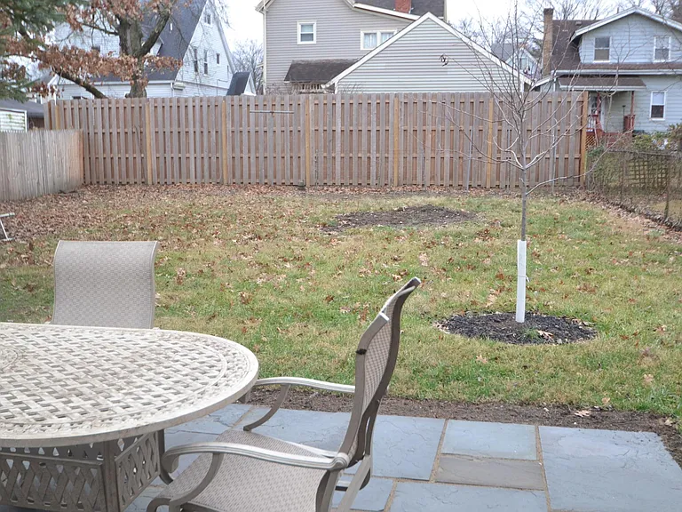 8365 Mace Ave — Photo 31