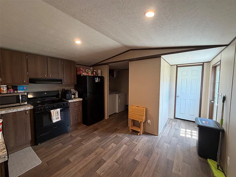 22745 Gabriel #50 — Photo 8