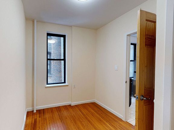 5th image of 236 E 13th St #24011