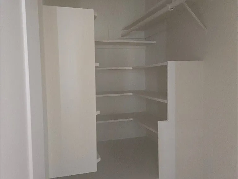 15137 Magnolia Blvd #C — Photo 13