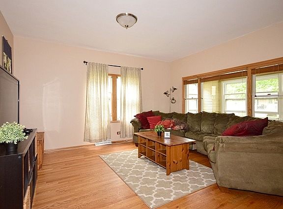 4th image of 512 Circle Ave
