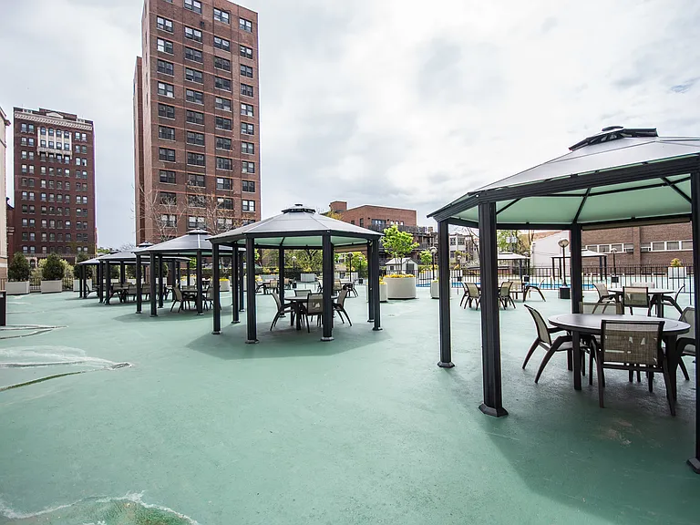 525 W Hawthorne Pl #1907 — Photo 12